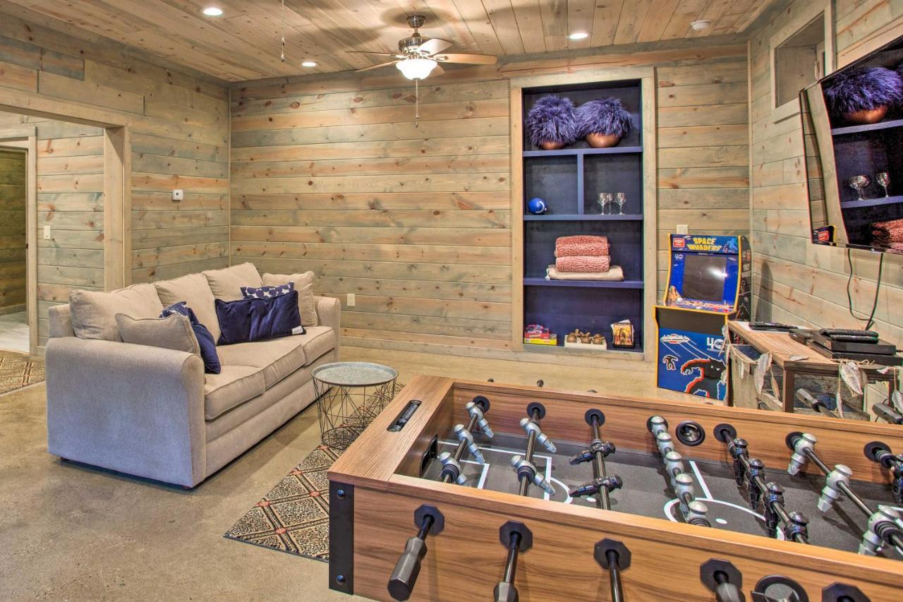 Luxe Broken Bow Cabin Game Room, Fire Pit And Deck! Dış mekan fotoğraf