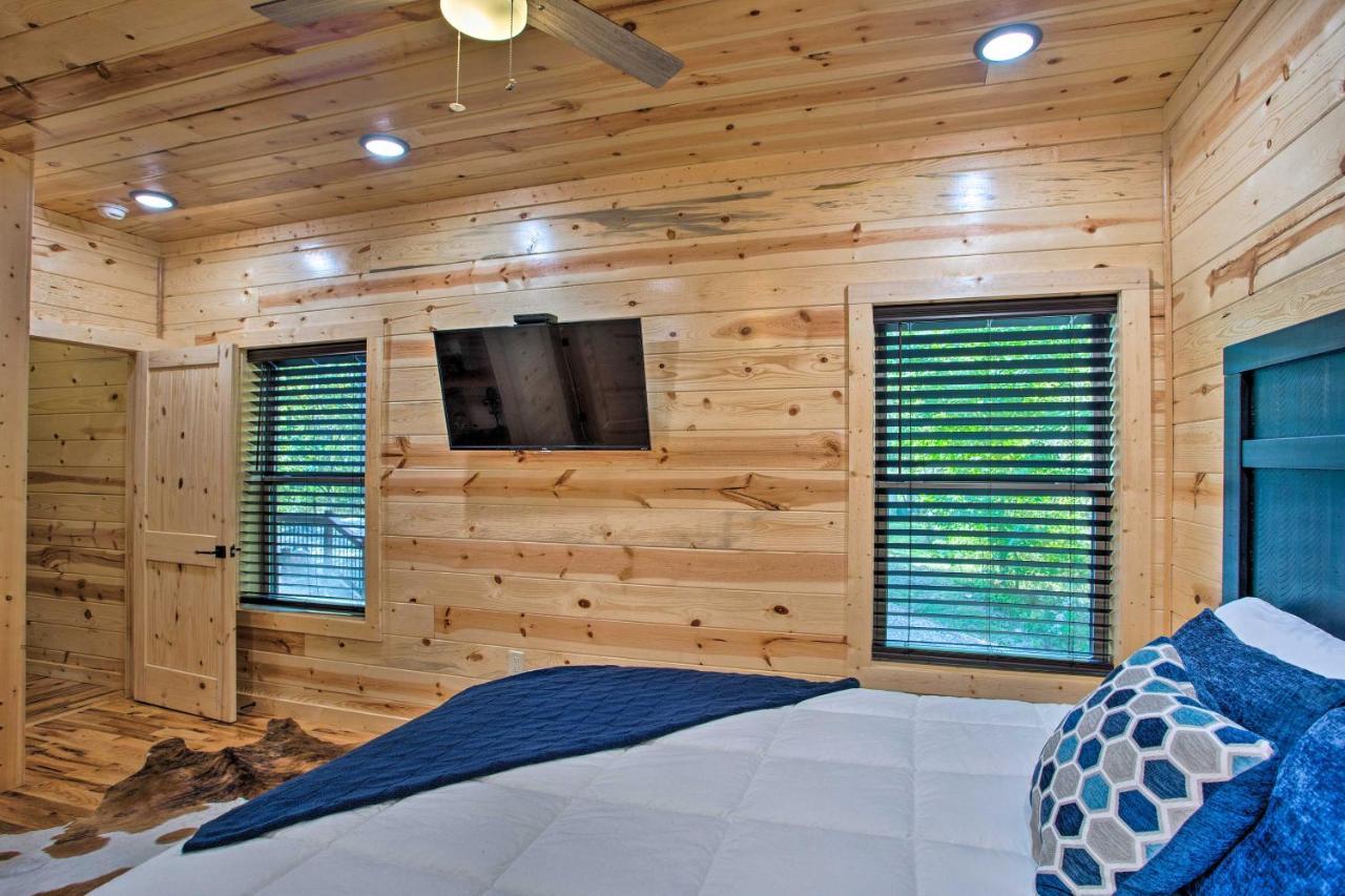 Luxe Broken Bow Cabin Game Room, Fire Pit And Deck! Dış mekan fotoğraf