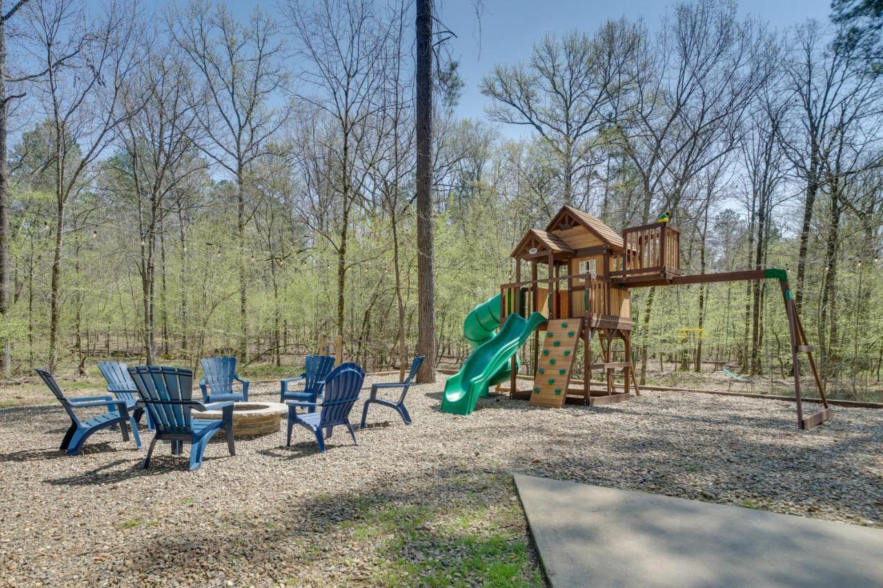 Luxe Broken Bow Cabin Game Room, Fire Pit And Deck! Dış mekan fotoğraf